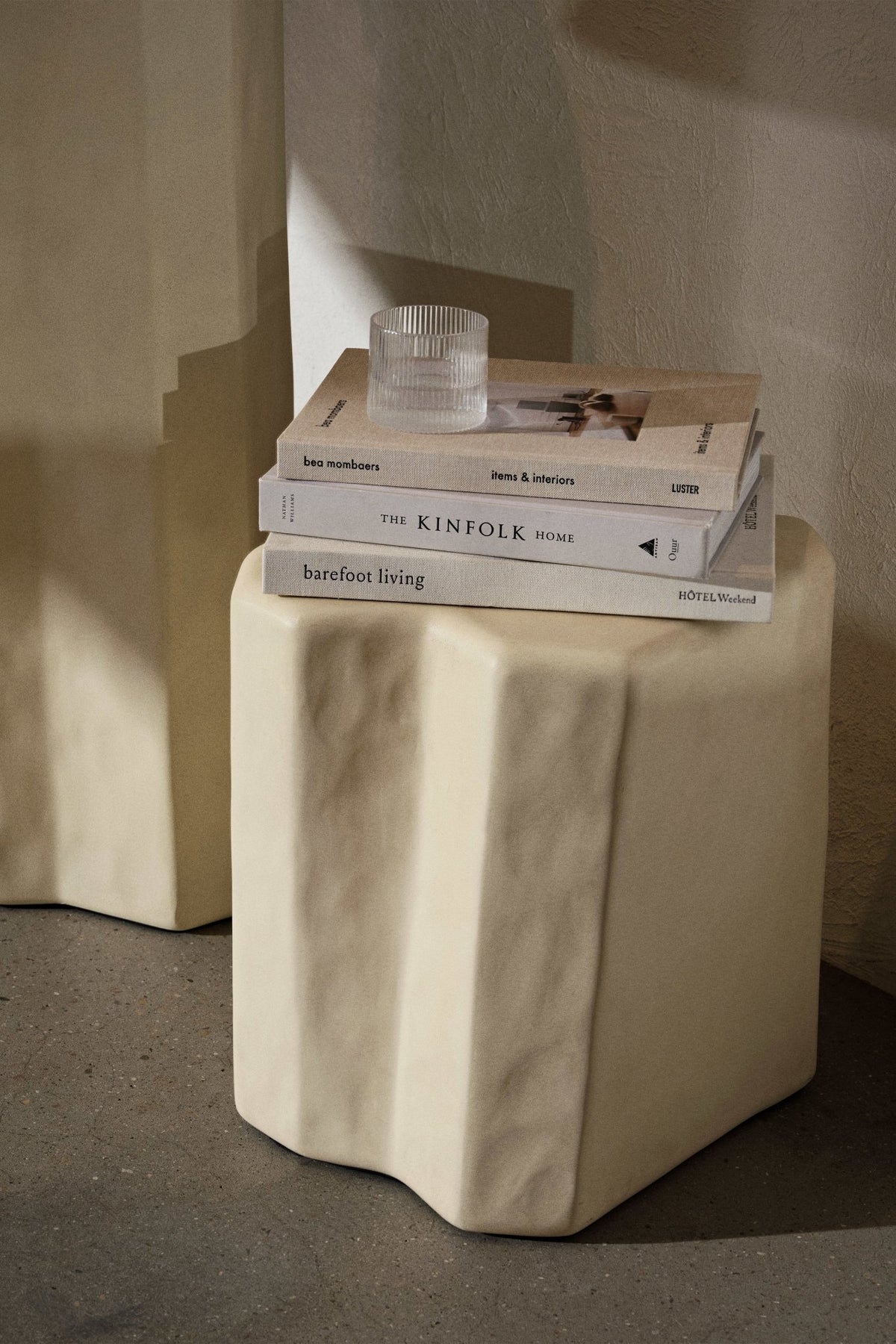 Ivory side table in concrete and fiberglass Staffa - Ferm Living - The Cool Republic