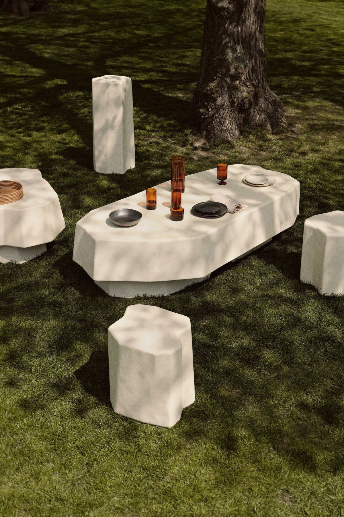 Ivory side table in concrete and fiberglass Staffa - Ferm Living - The Cool Republic