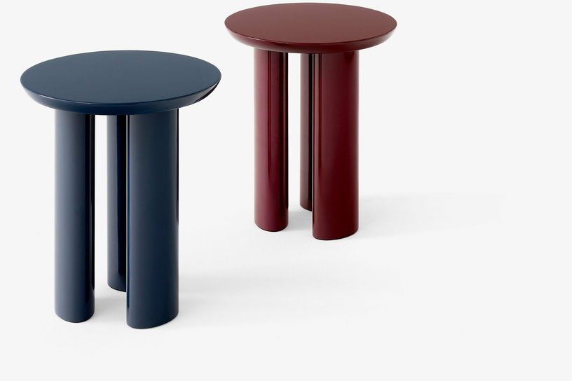Table d'appoint laquée bordeaux Tung JA3 - &tradition - The Cool Republic