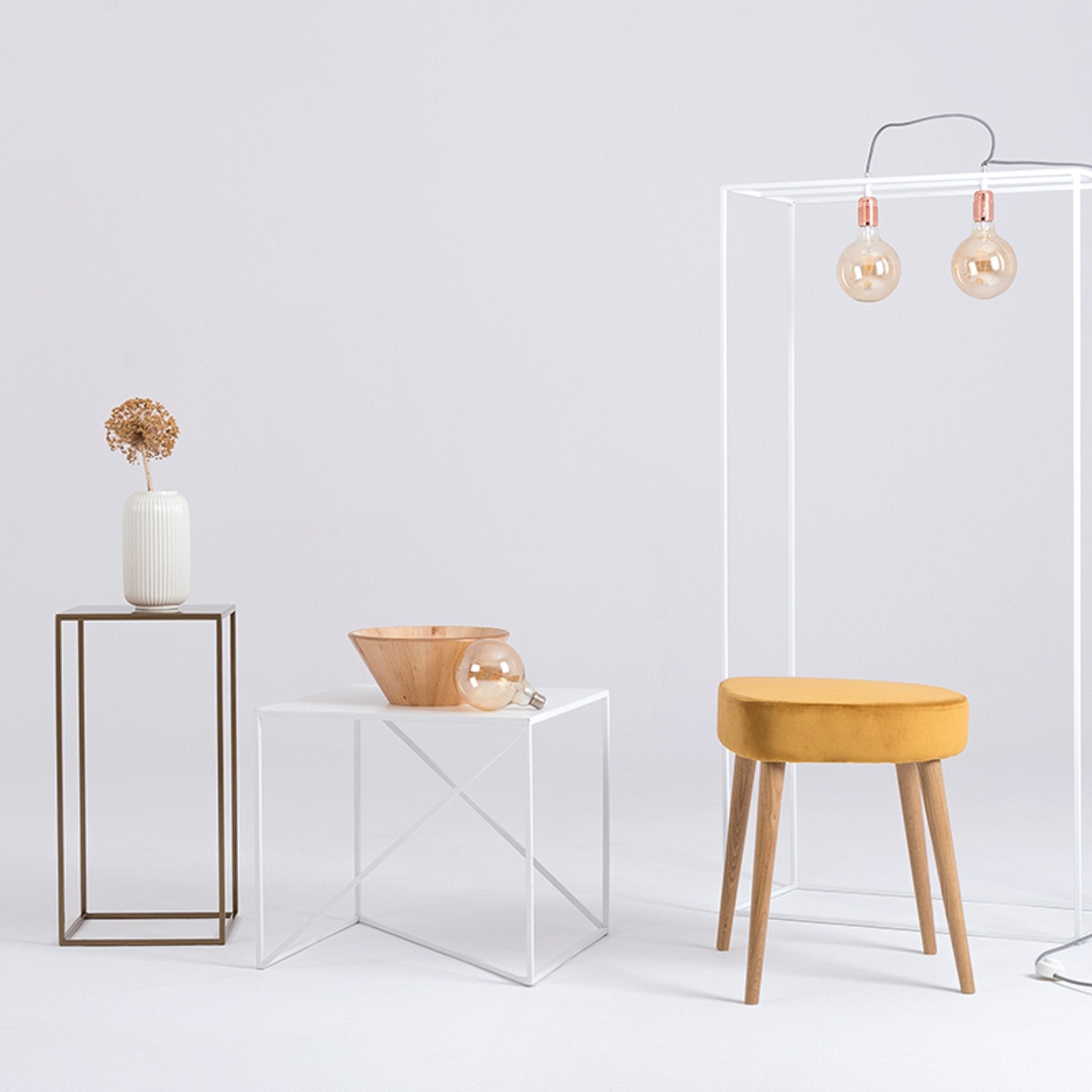 Table d'appoint Memo blanche - Custom Form - The Cool Republic