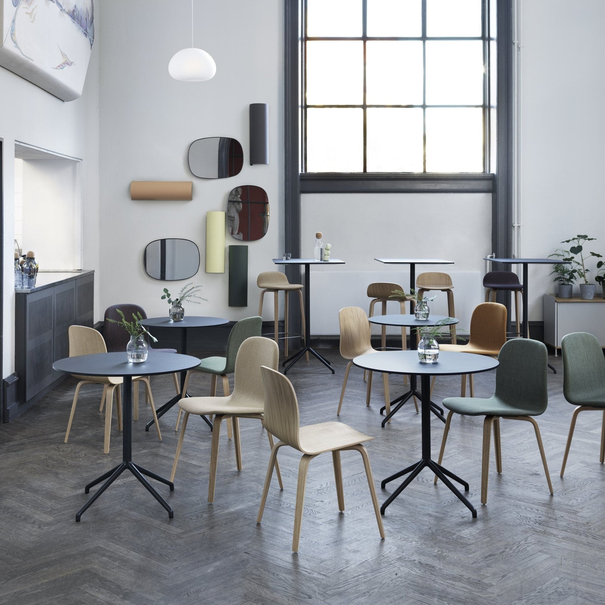 Table d'appoint noire 73 cm Still - Muuto - The Cool Republic