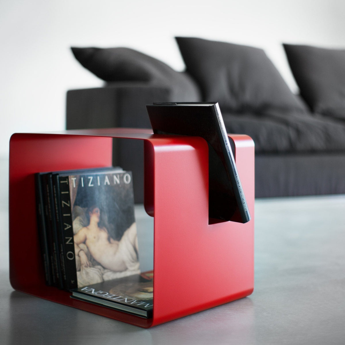 Table d'appoint noire Libris - Meme Design - The Cool Republic