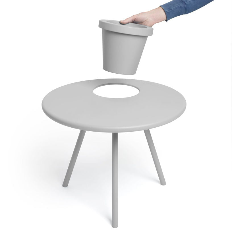 Table d'appoint pot de fleur intégré gris clair Bakkes - Fatboy - The Cool Republic