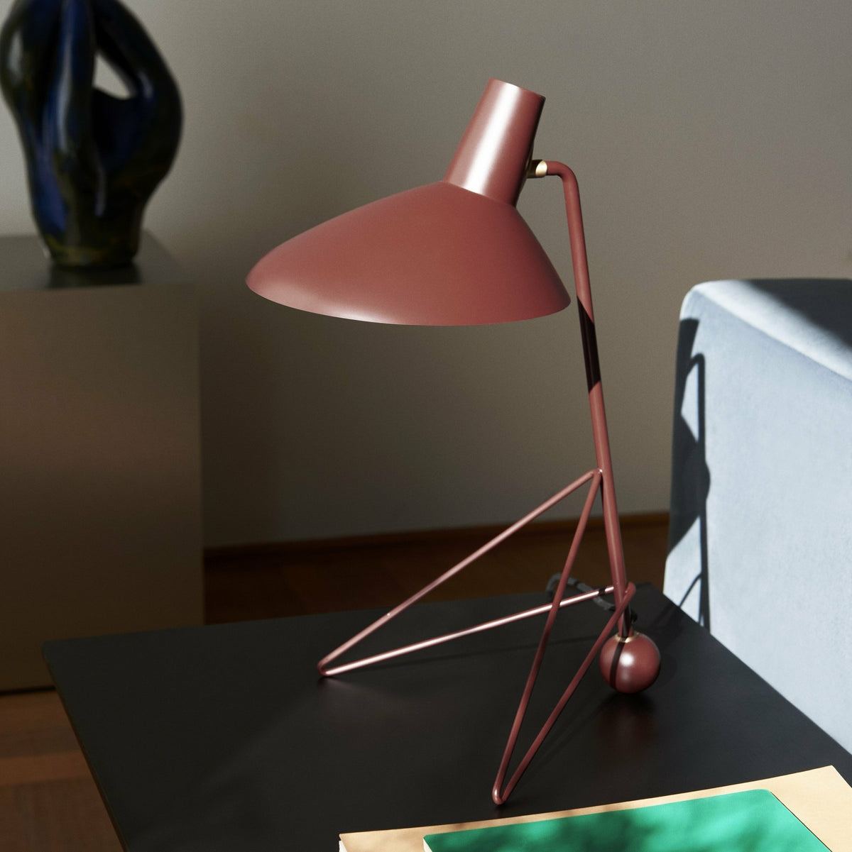Table d'appoint rectangulaire en chêne massif laqué noir 110x50x48 cm In Between SK23 - &tradition - The Cool Republic