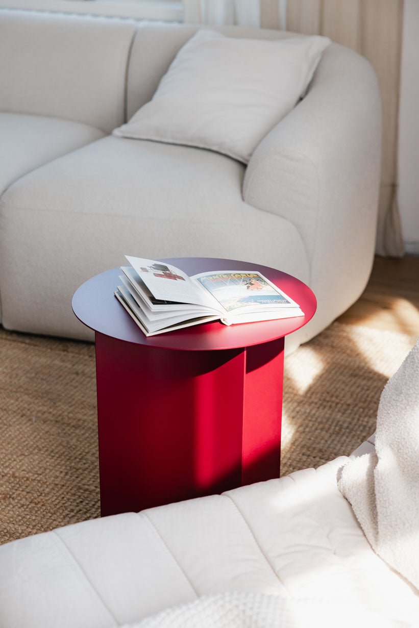 Table d'appoint ronde en acier bordeaux 40x50cm Yaro - Metallbude - The Cool Republic