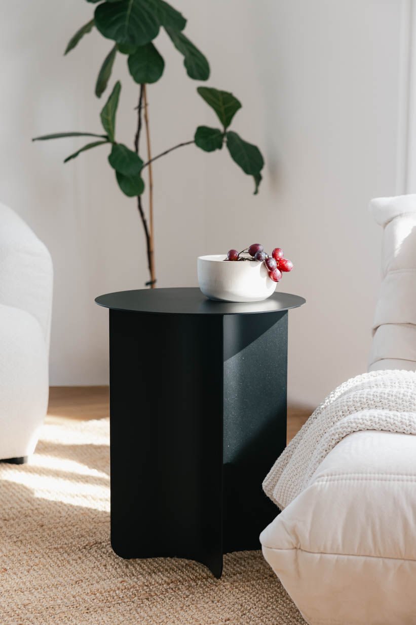 Table d'appoint ronde en acier noir 40x50cm Yaro - Metallbude - The Cool Republic