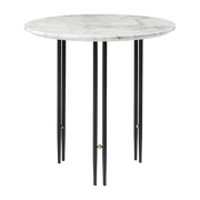 Table d'appoint ronde en marbre blanc et base en laiton noire 50 cm IOI - Gubi - The Cool Republic