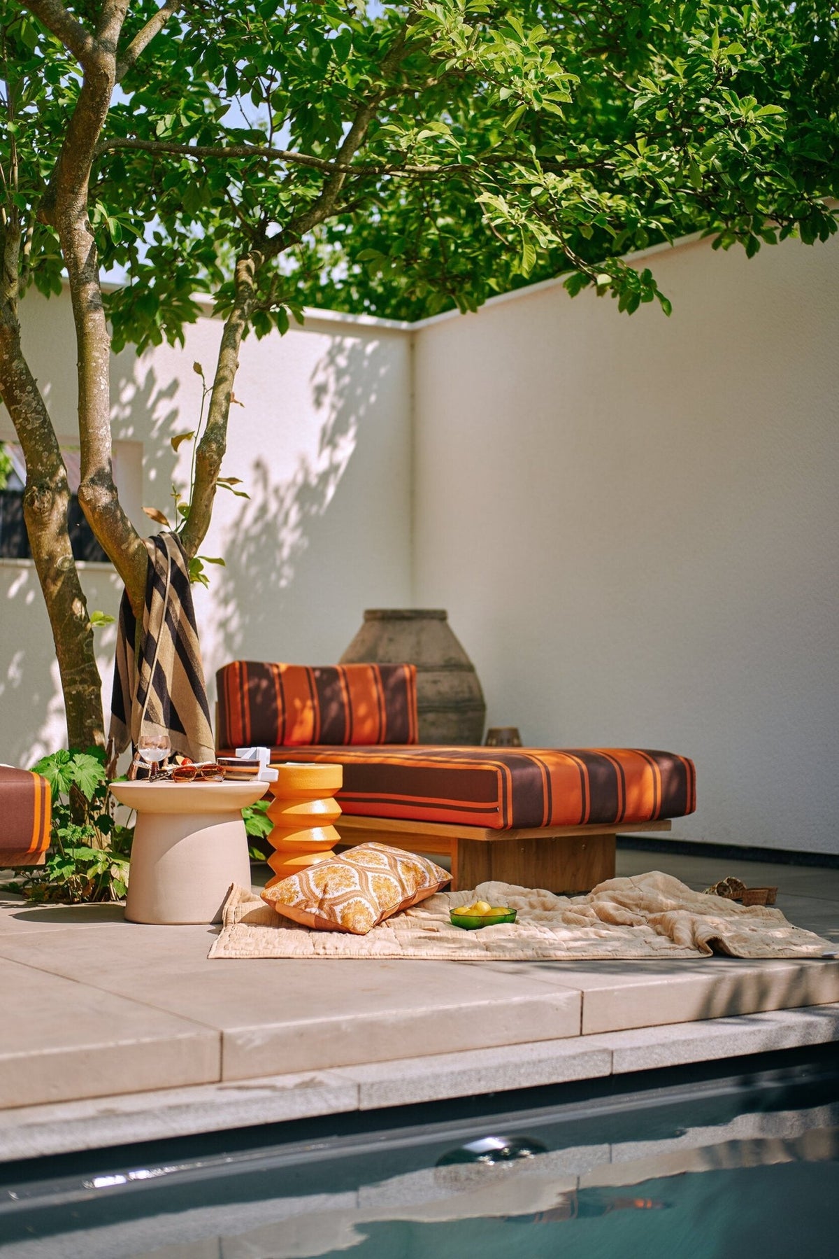 Table d'appoint terracotta en grès - HKliving - The Cool Republic