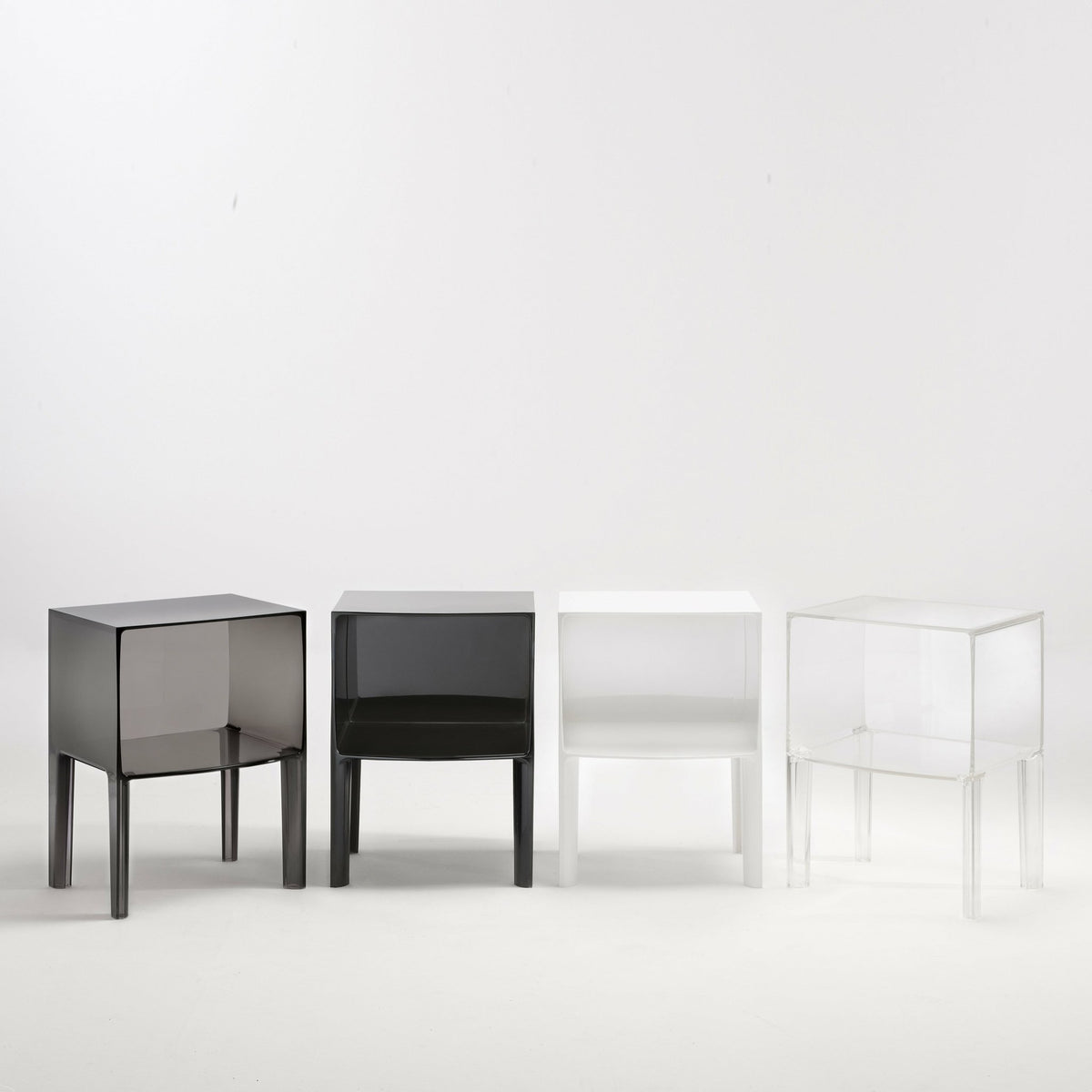 Table de chevet blanc Ghost buster piccolo - Kartell - The Cool Republic