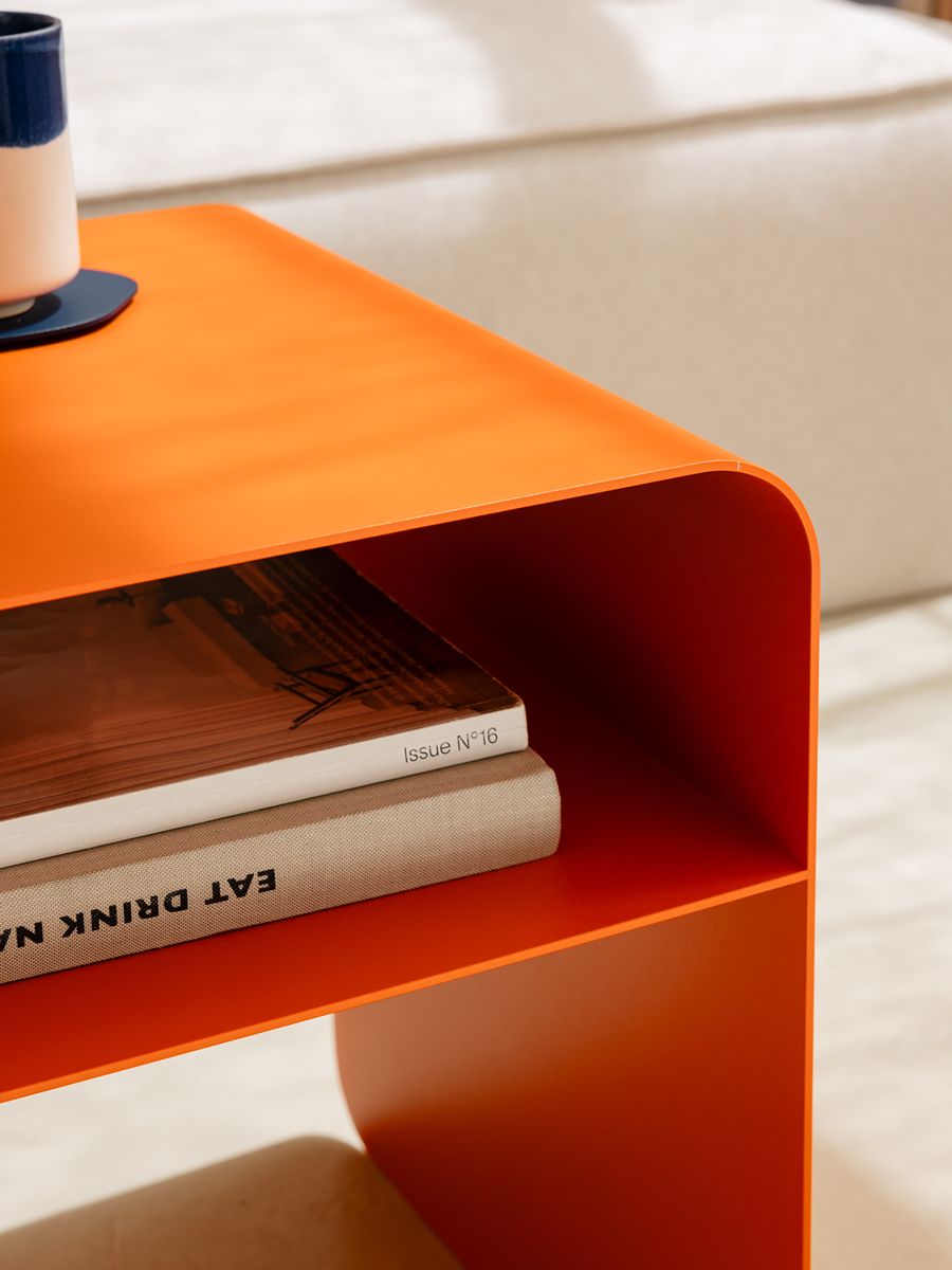 Table de chevet en acier orange sprizz 58x42x30cm Damio - Metallbude - The Cool Republic