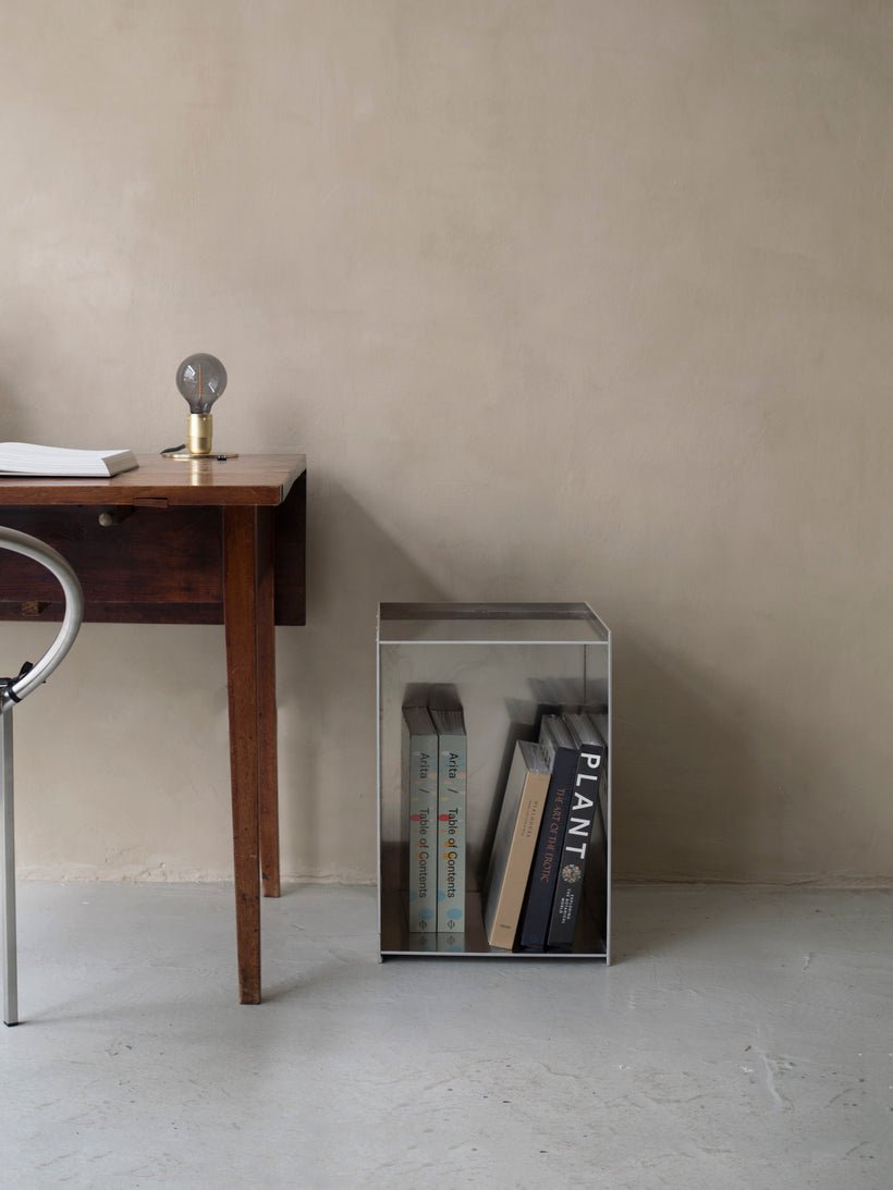 Table de chevet en aluminium 32,8 x 33,8 x 48,1 cm Rivet - Frama - The Cool Republic
