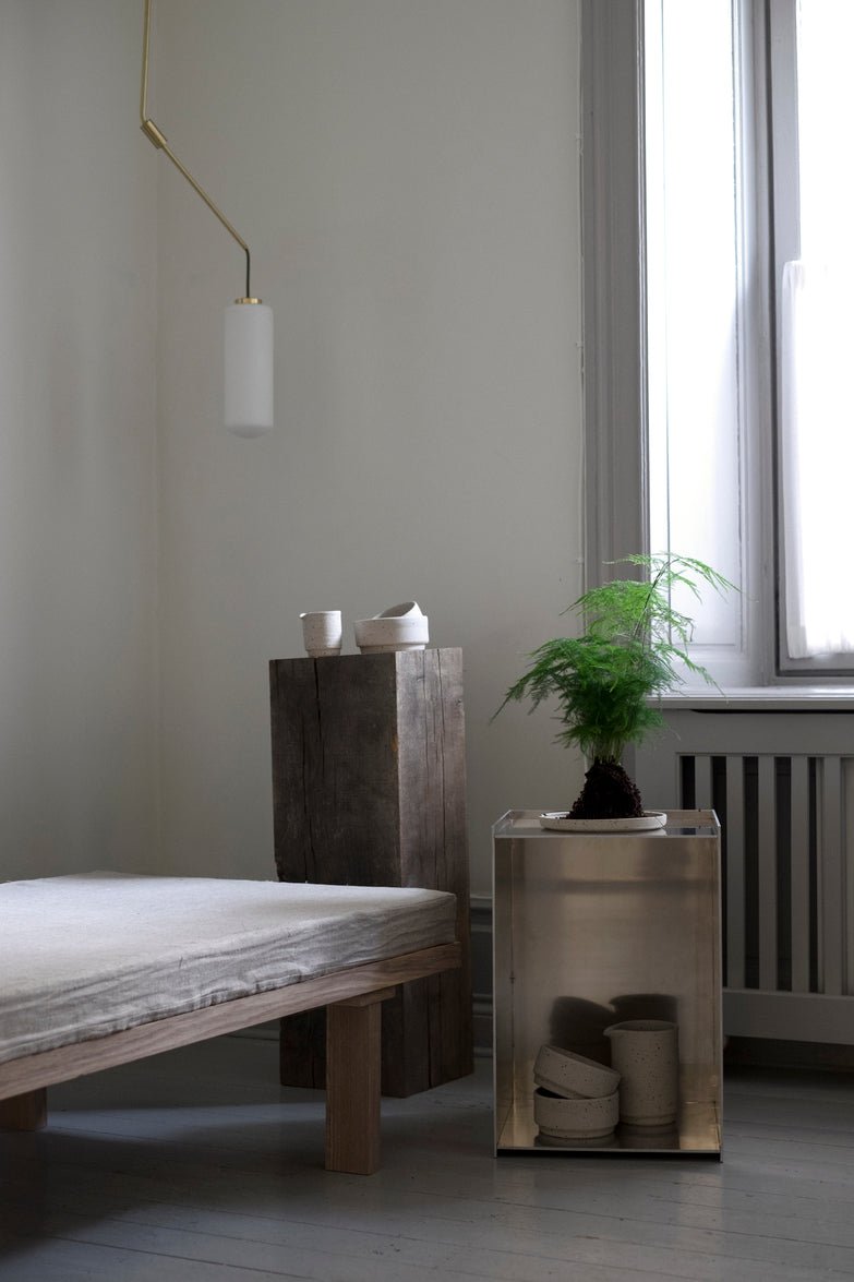 Table de chevet en aluminium 32,8 x 33,8 x 48,1 cm Rivet - Frama - The Cool Republic