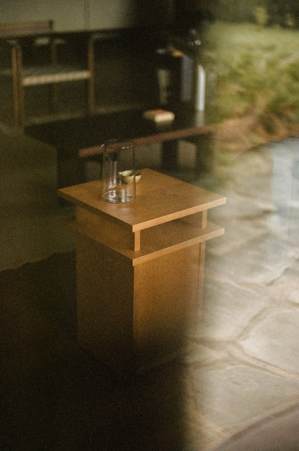 Table de chevet en bouleau brun chaud 37 x 37 x 54 cm Ratio - Frama - The Cool Republic