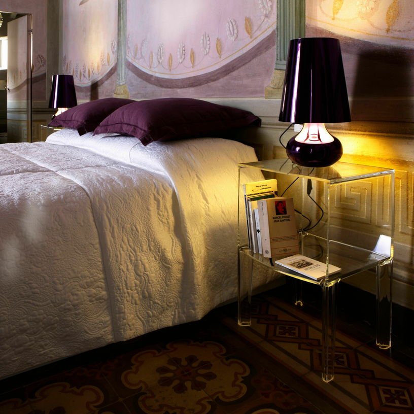 Table de chevet transparente Ghost Buster piccolo - Kartell - The Cool Republic
