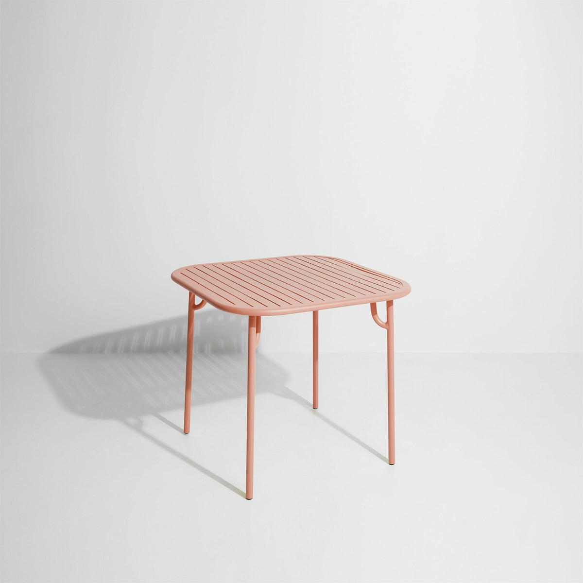 Table de jardin carrée rose blush Week-End - Petite Friture - The Cool Republic
