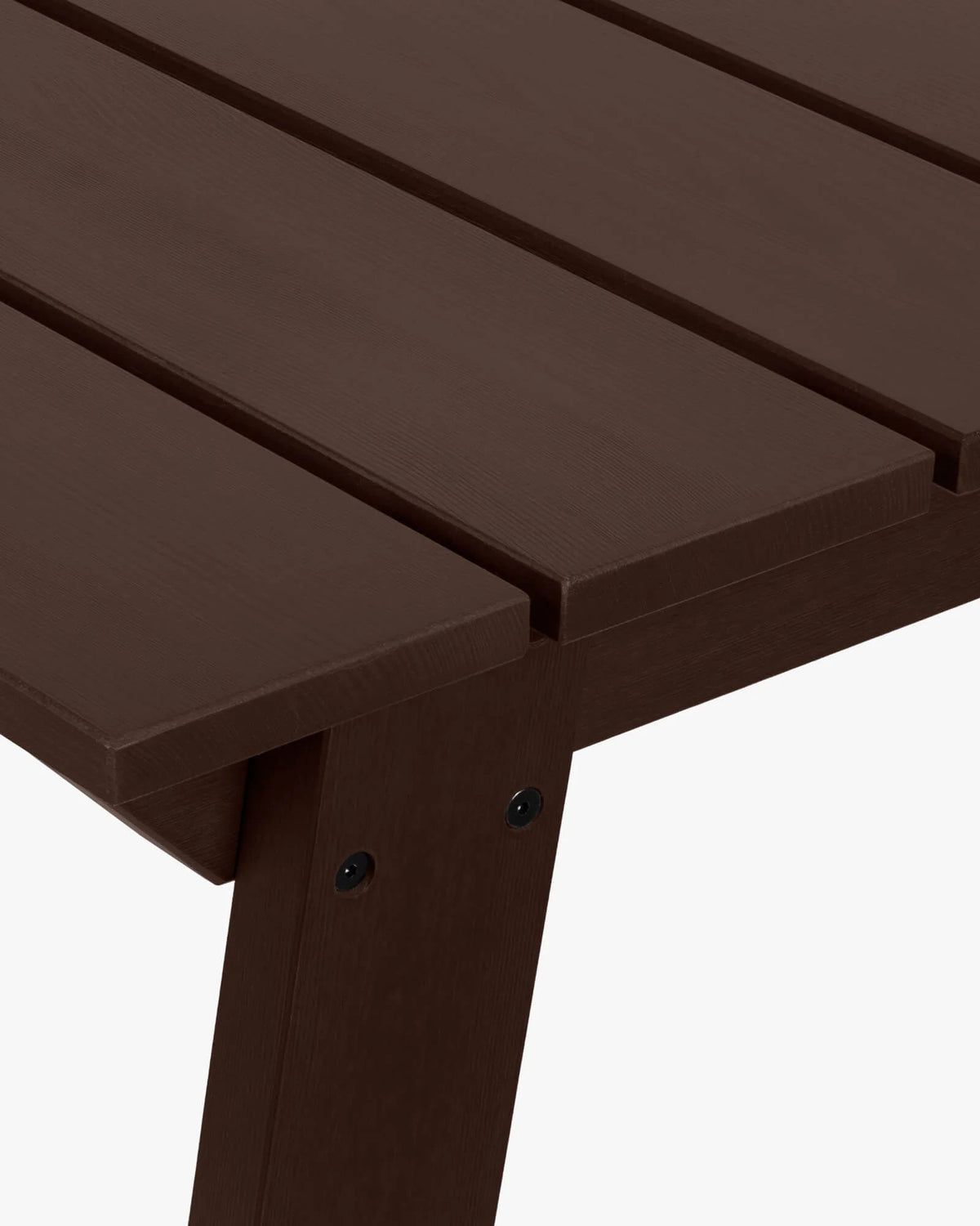 Table de jardin en bois de pin massif brun cacao 79x77x73cm Navo - noo.ma - The Cool Republic