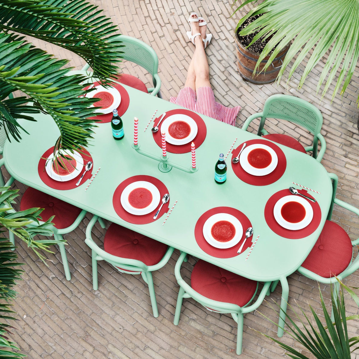 Table de jardin rectangulaire beige Toni Tablo - Fatboy - The Cool Republic