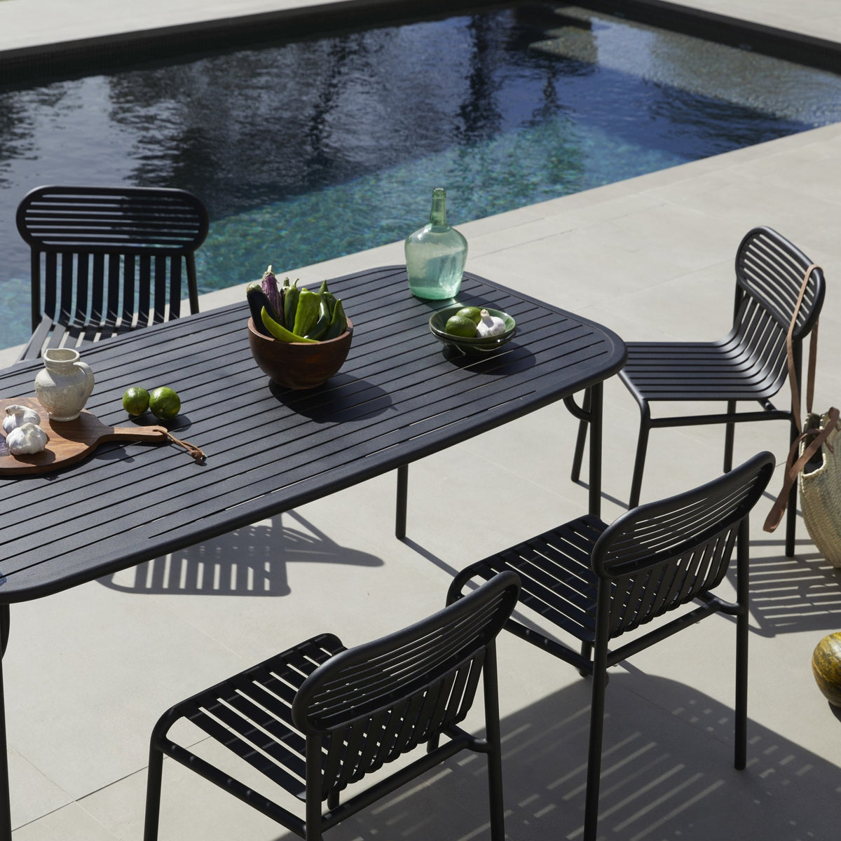 Table de jardin rectangulaire bleue 180 cm Week-End - Petite Friture - The Cool Republic