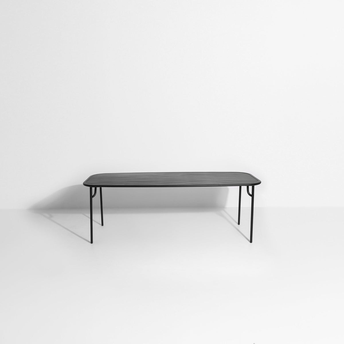 Table de jardin rectangulaire noire 220 cm Week-End - Petite Friture - The Cool Republic