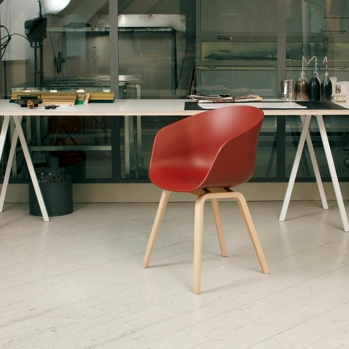Table en acier blanche L180 cm Loop Stand - HAY - The Cool Republic