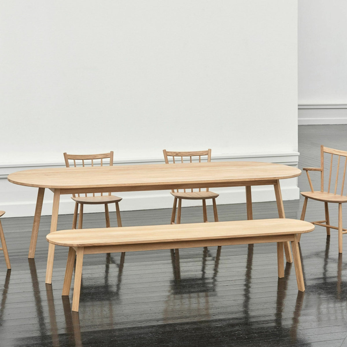 Table en bois de chêne huilé 250 cm Triangle - HAY - The Cool Republic
