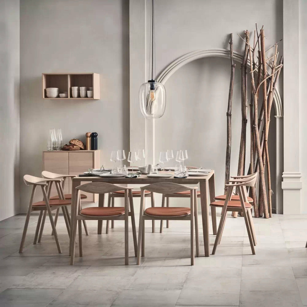 Table en carrée chêne massif huilé 130 x 130 cm Graceful - Bolia - The Cool Republic