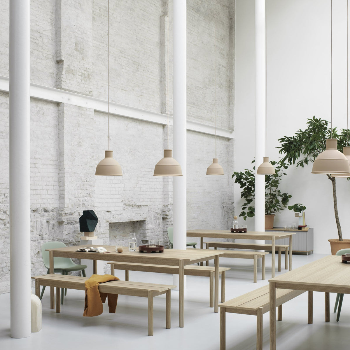 Table en chêne 260 Linear - Muuto - The Cool Republic
