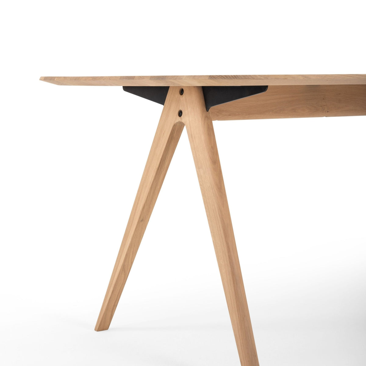 Table en chêne huilé 90 x 140 cm Ava - Gazzda - The Cool Republic