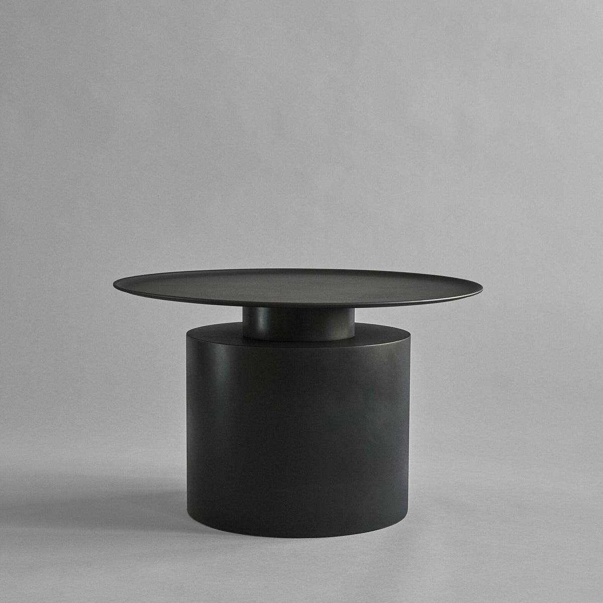 Table en métal noir basse Pillar - 101 Copenhagen - The Cool Republic