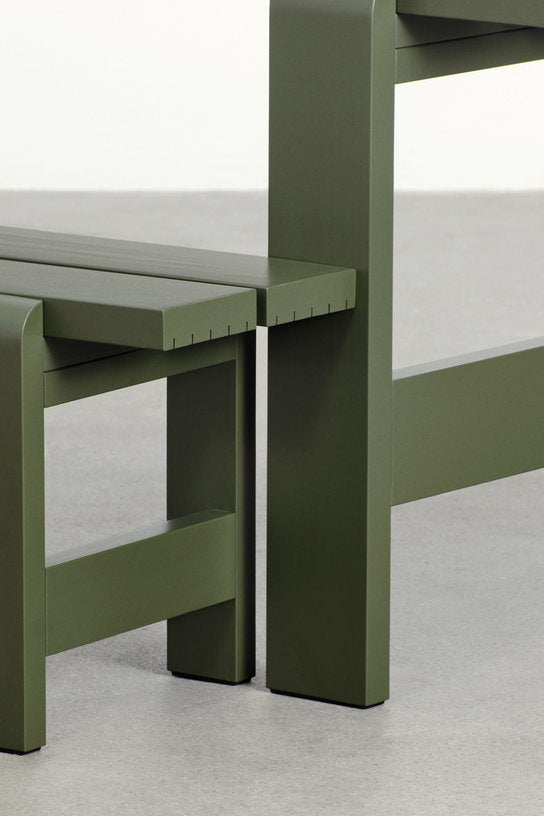 Table en pin laqué olive 230 x 83 x 74 cm Weekday - Hay - The Cool Republic