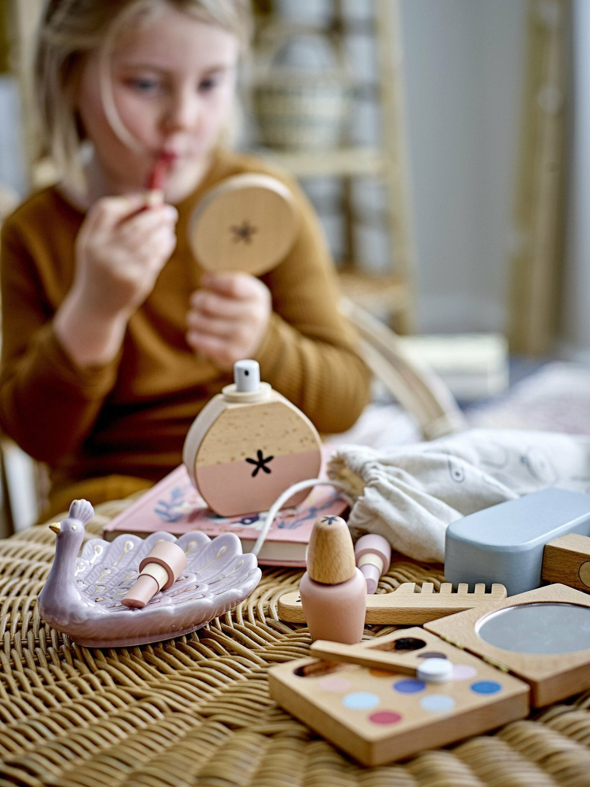 Table en rotin pour enfants Hortense - Bloomingville Mini - The Cool Republic