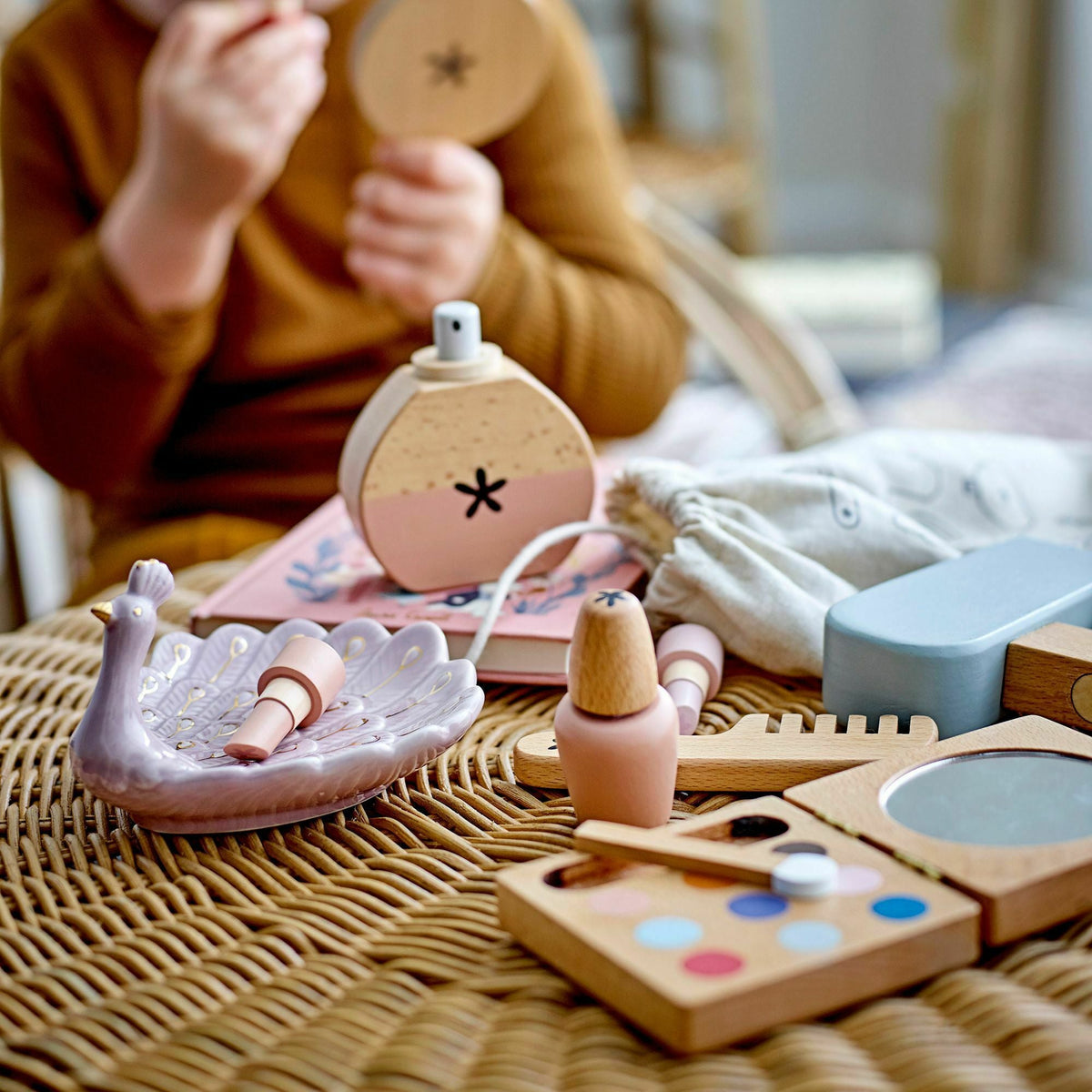 Table en rotin pour enfants Hortense - Bloomingville Mini - The Cool Republic