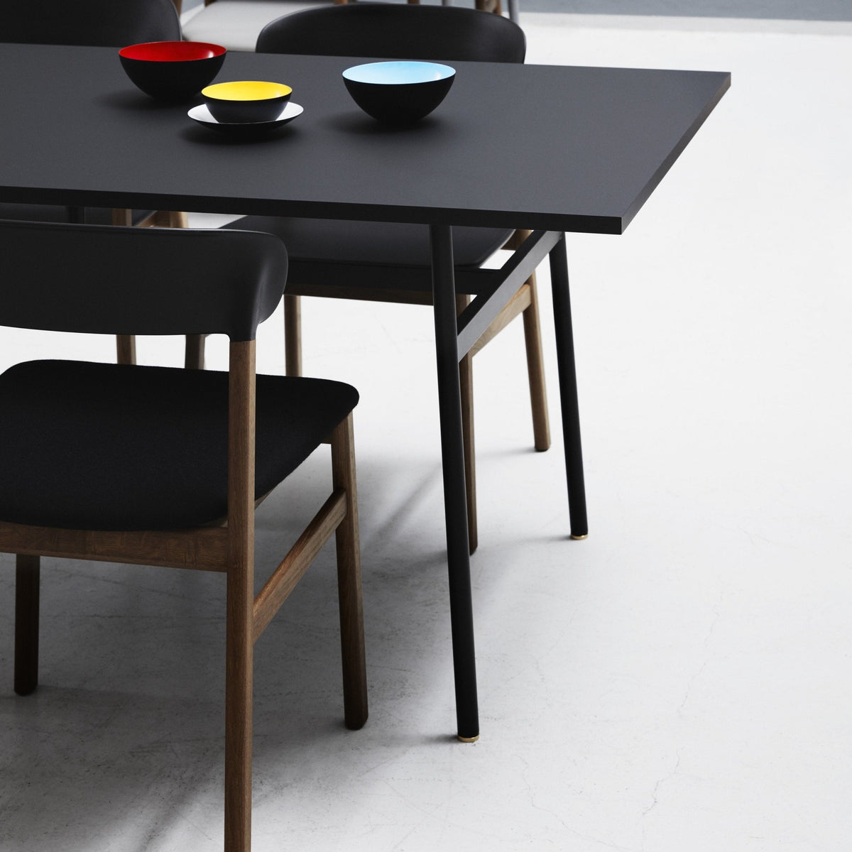 Table noire 140x90 Union noir - Normann Copenhagen - The Cool Republic