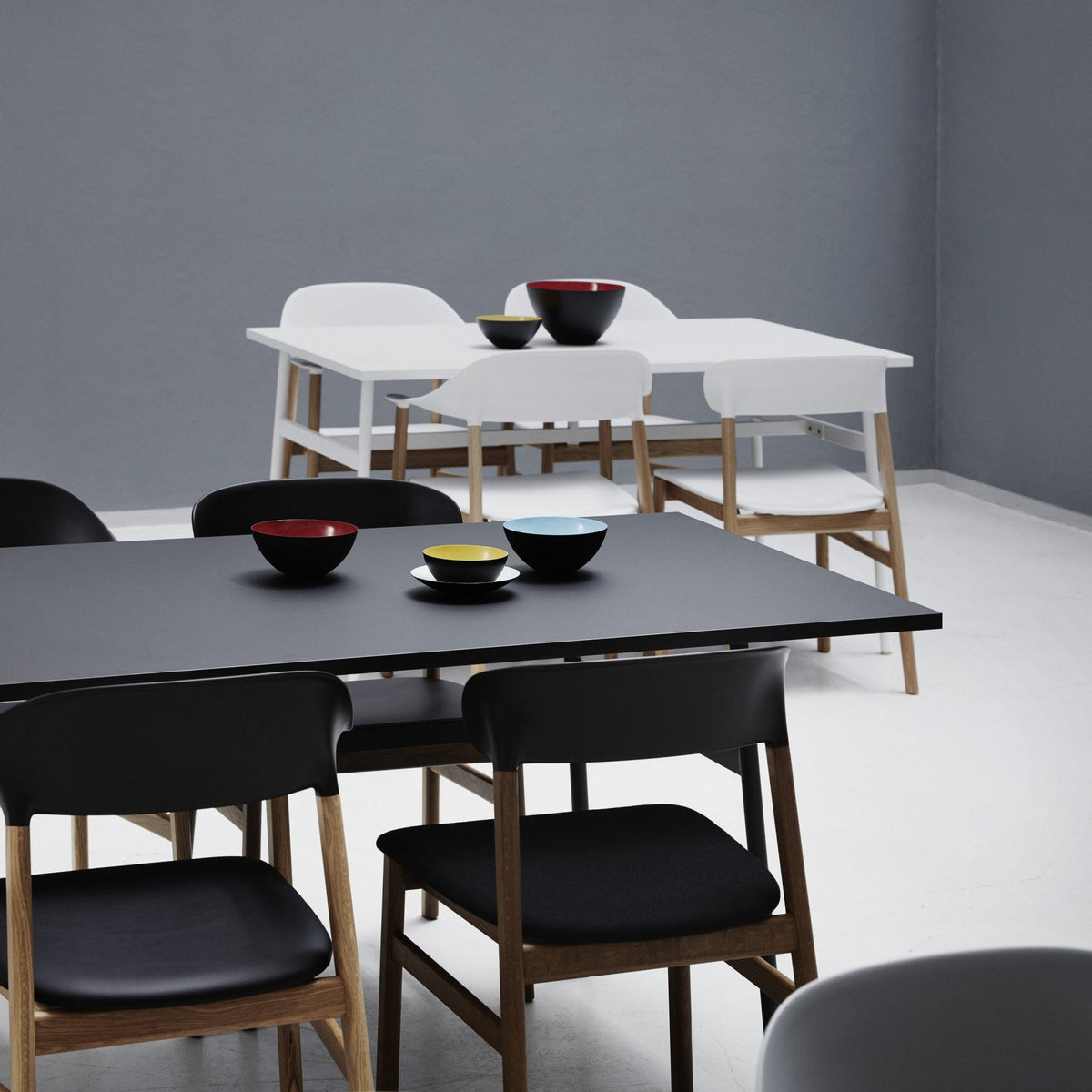 Table noire 180x90 Union noir - Normann Copenhagen - The Cool Republic
