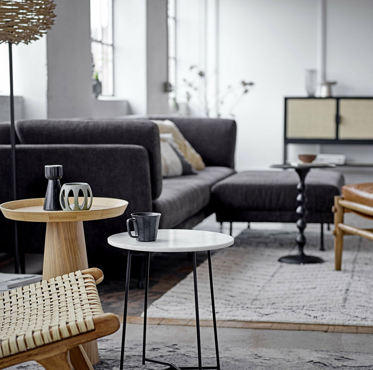Table noire en aluminium Anka - Bloomingville - The Cool Republic