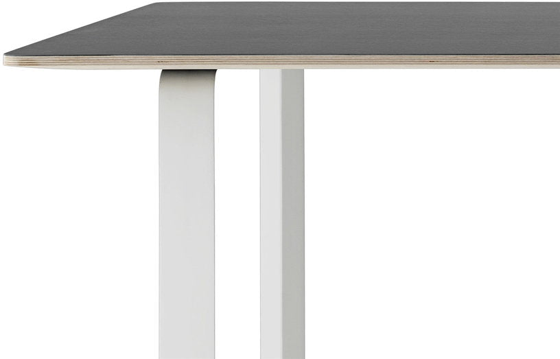 Table noire piétement blanc 170 cm 70 - 70 - Muuto - The Cool Republic