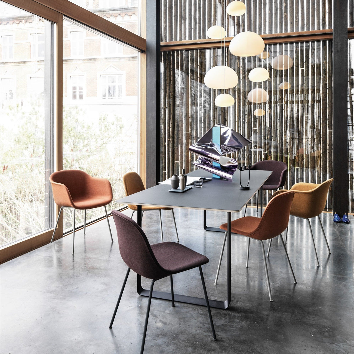 Table noire piétement noir 170 cm 70-70 - Muuto - The Cool Republic