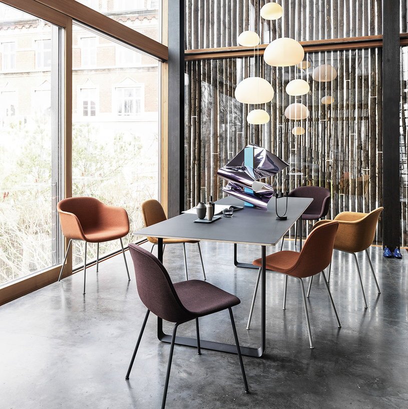 Table noire piétement noir 255 cm 70 - 70 - Muuto - The Cool Republic