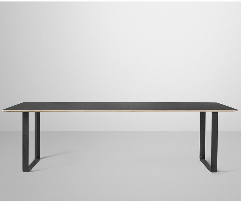 Table noire piétement noir 255 cm 70 - 70 - Muuto - The Cool Republic