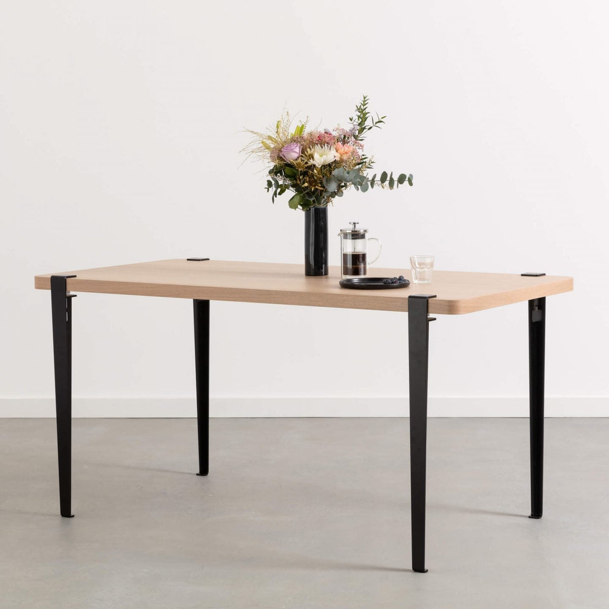 Table rectangulaire avec pieds noir graphite 75 cm Baltazar - TIPTOE - The Cool Republic