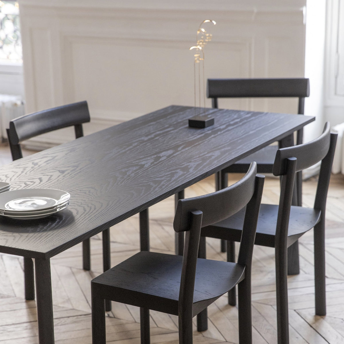 Table rectangulaire en chêne noir Galta - Kann Design - The Cool Republic