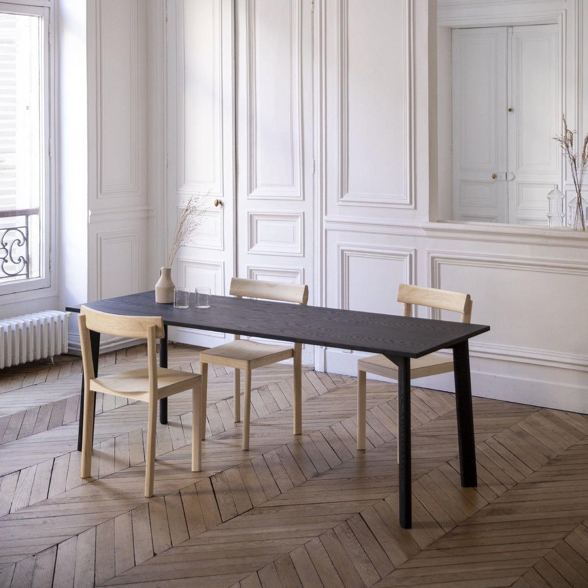 Table rectangulaire en chêne noir Galta - Kann Design - The Cool Republic