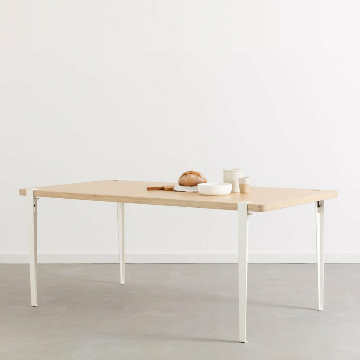 Table rectangulaire XL Brixton pieds gris eucalyptus 75 cm - TIPTOE - The Cool Republic