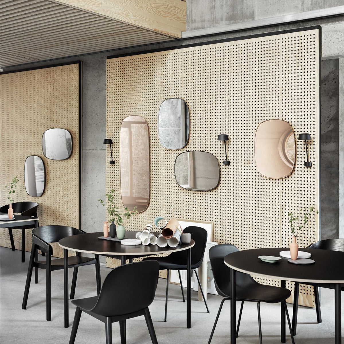 Table ronde blanche 110 cm Base - Muuto - The Cool Republic