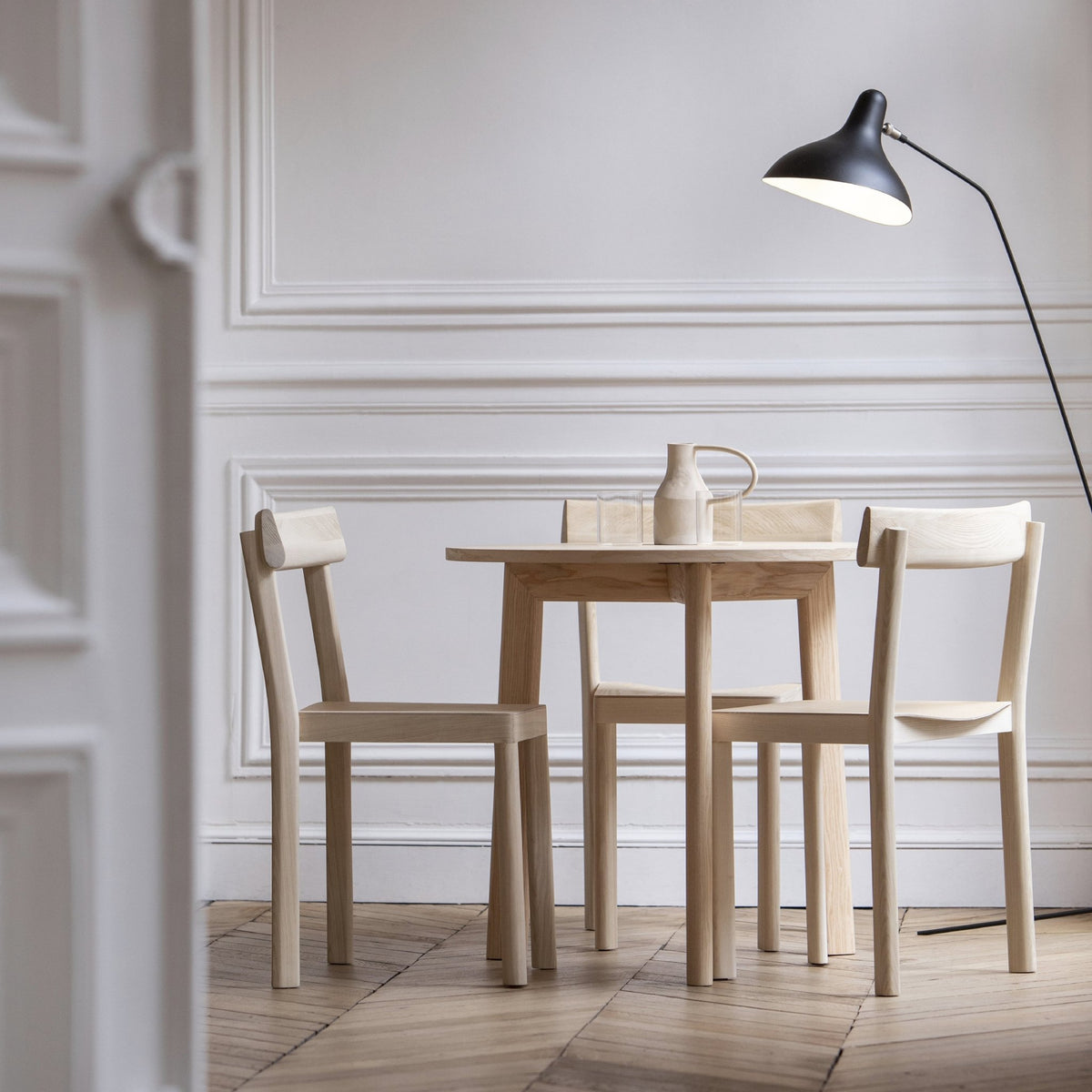 Table ronde en frêne Galta - Kann Design - The Cool Republic
