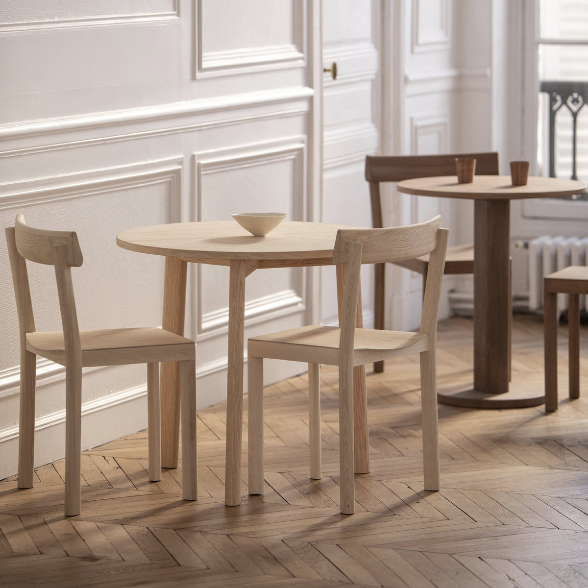 Table ronde en frêne Galta - Kann Design - The Cool Republic