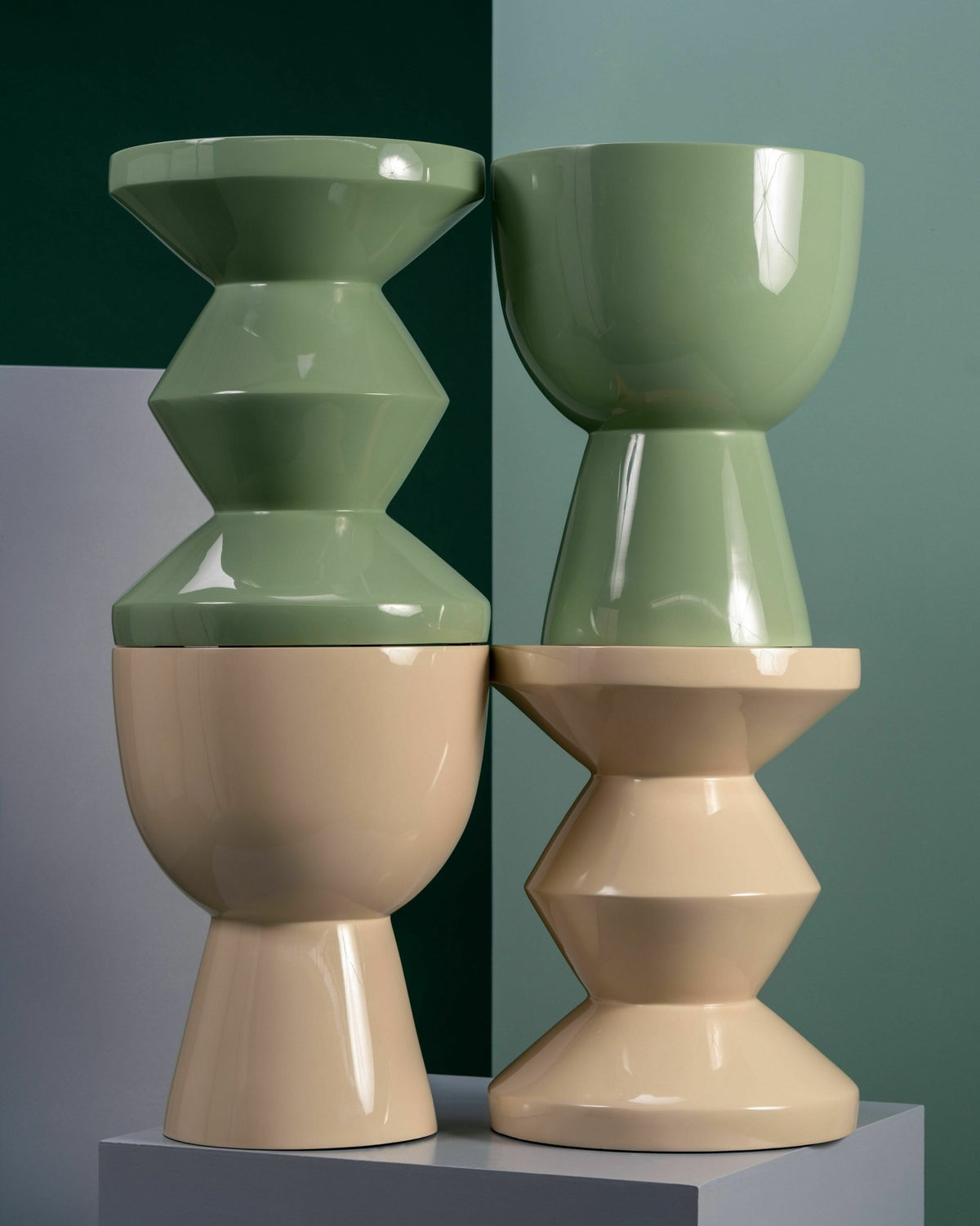 Tabouret beige laqué Zig Zag - Pols Potten - The Cool Republic