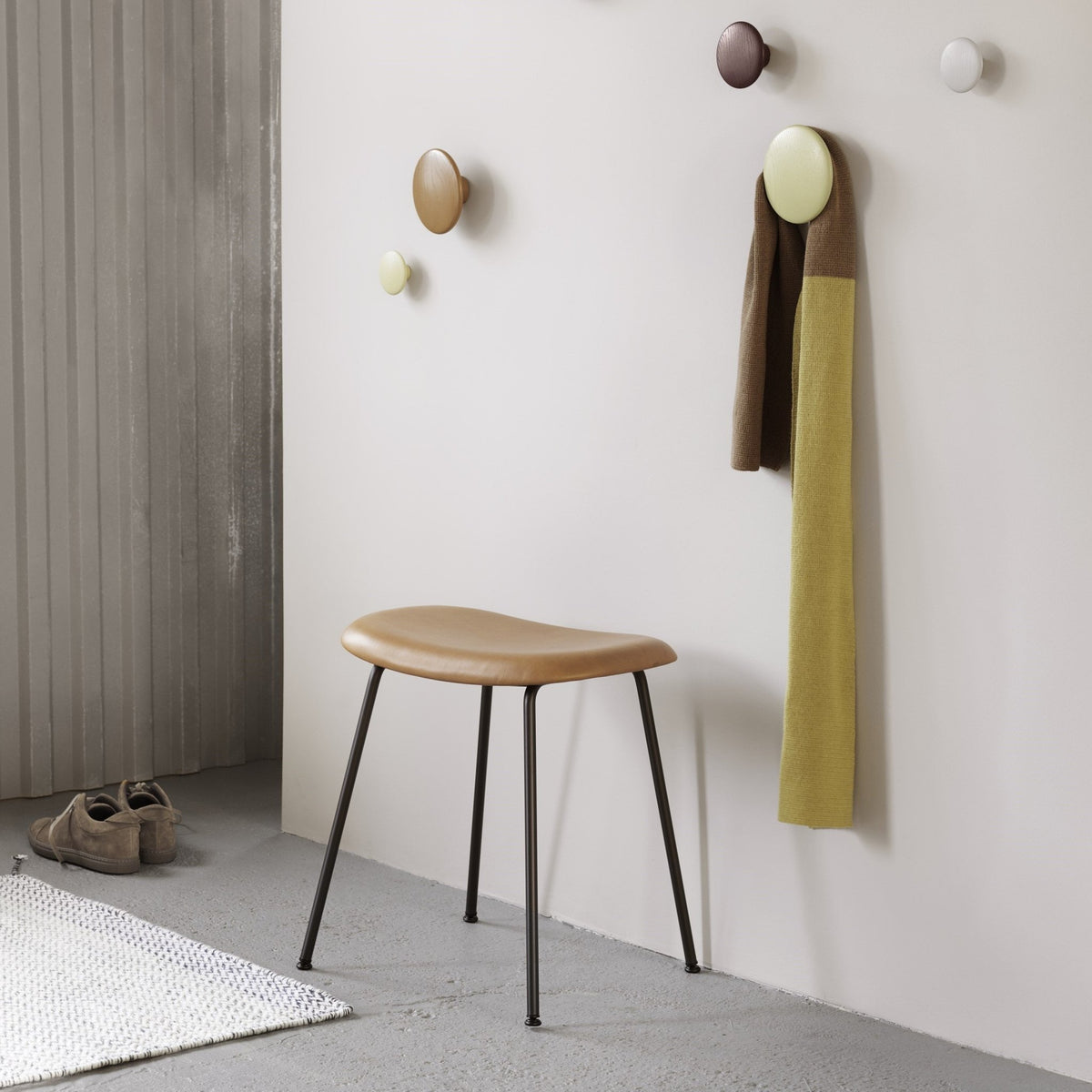 Tabouret blanc piétement tubes Fiber - Muuto - The Cool Republic