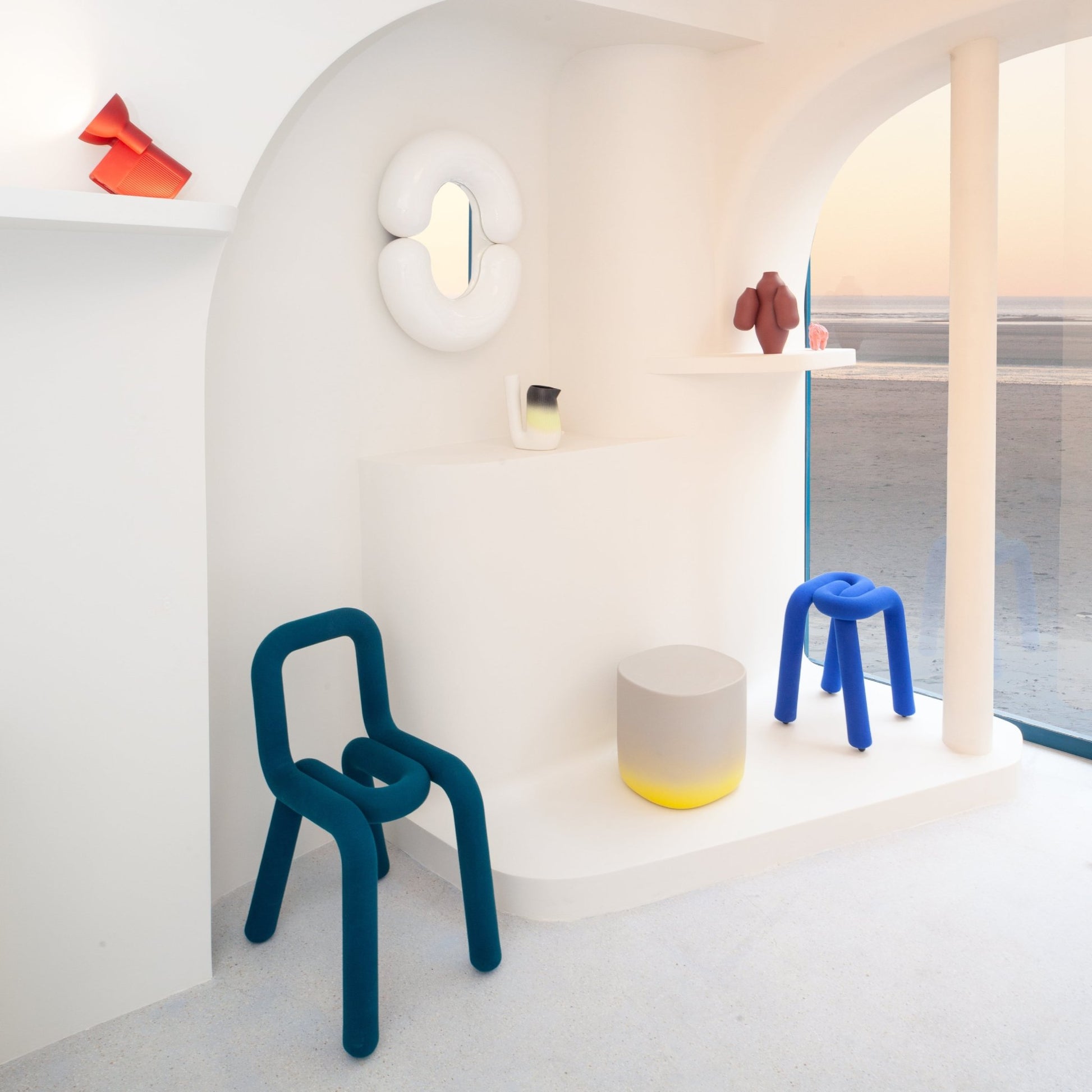 Tabouret bleu Bold - Moustache - The Cool Republic