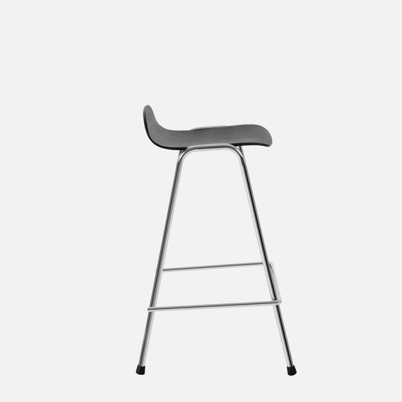 Tabouret de bar 65 cm en bois noir et cadre argenté Touchwood - Hem - The Cool Republic